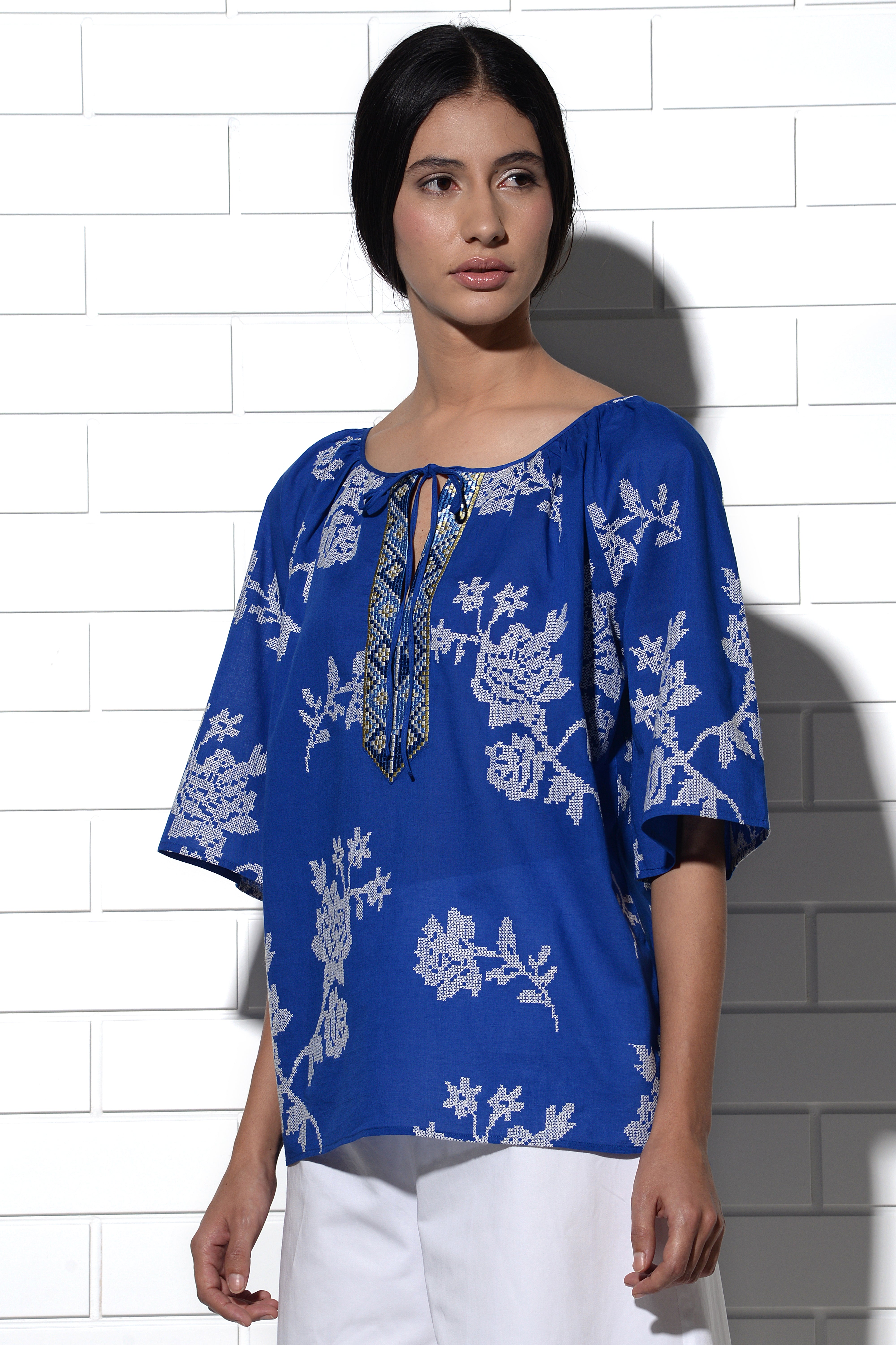 Paros gathered Top in blue with rose embroidery