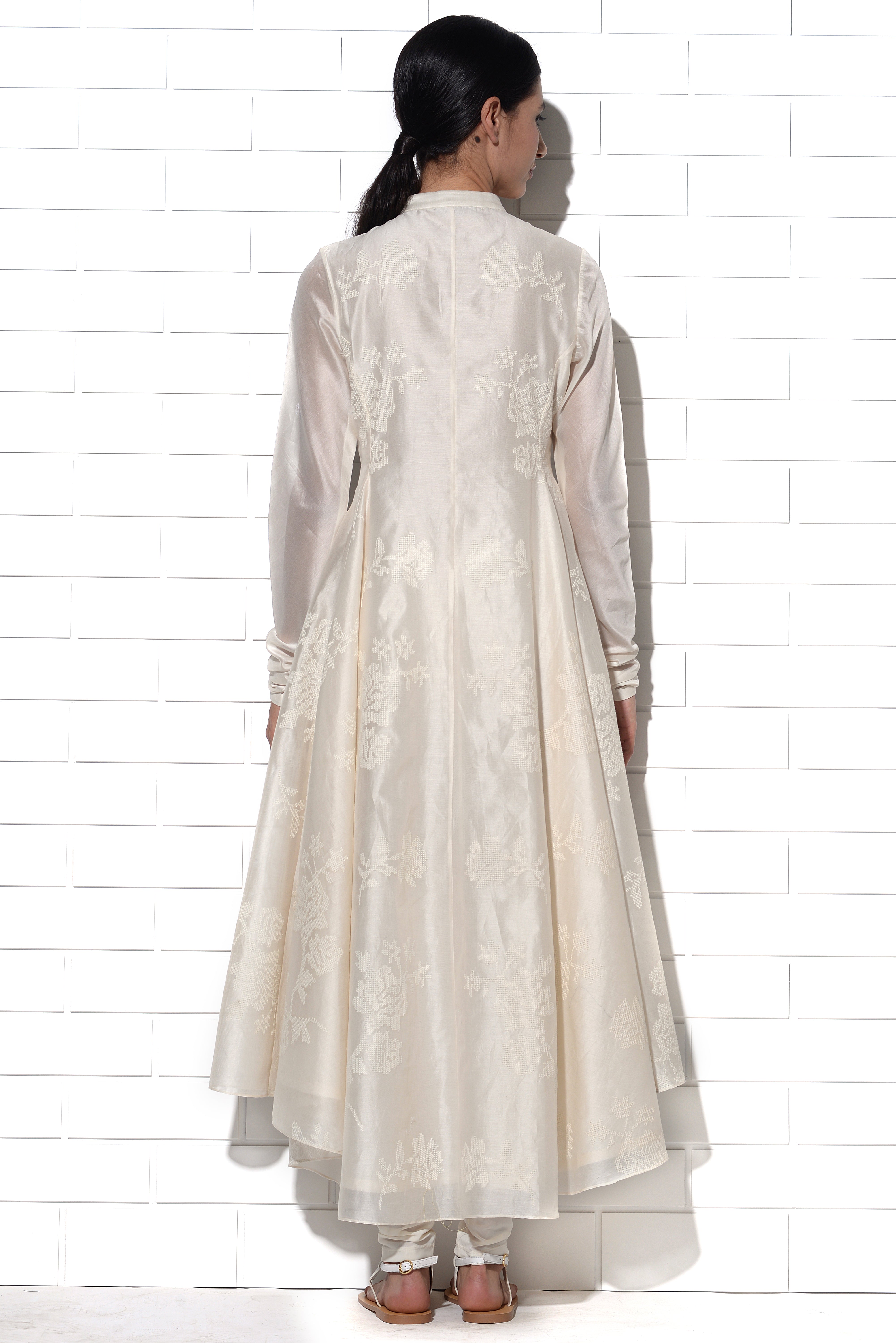 Maldives embroidered kurta set in ivory