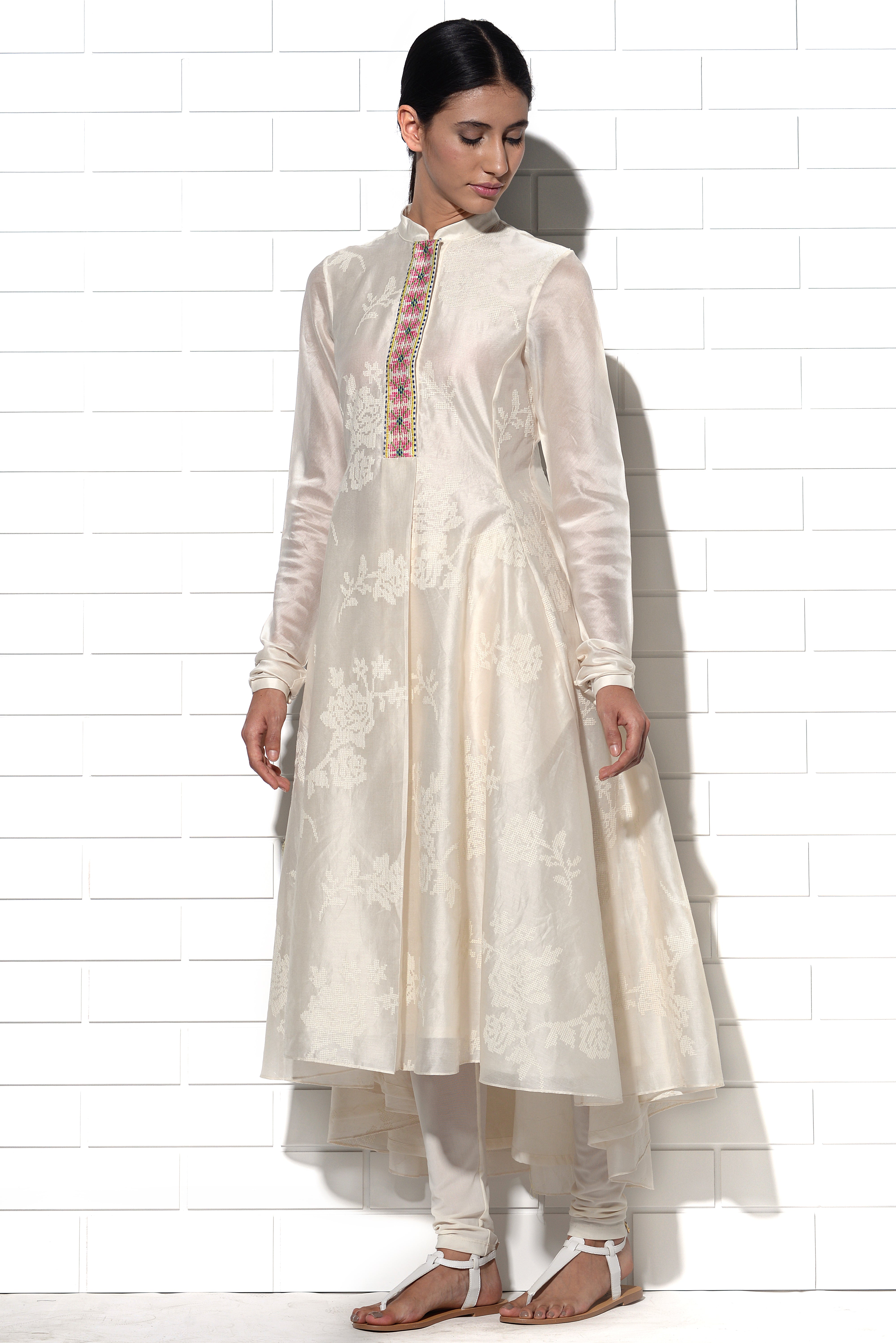 Maldives embroidered kurta set in ivory
