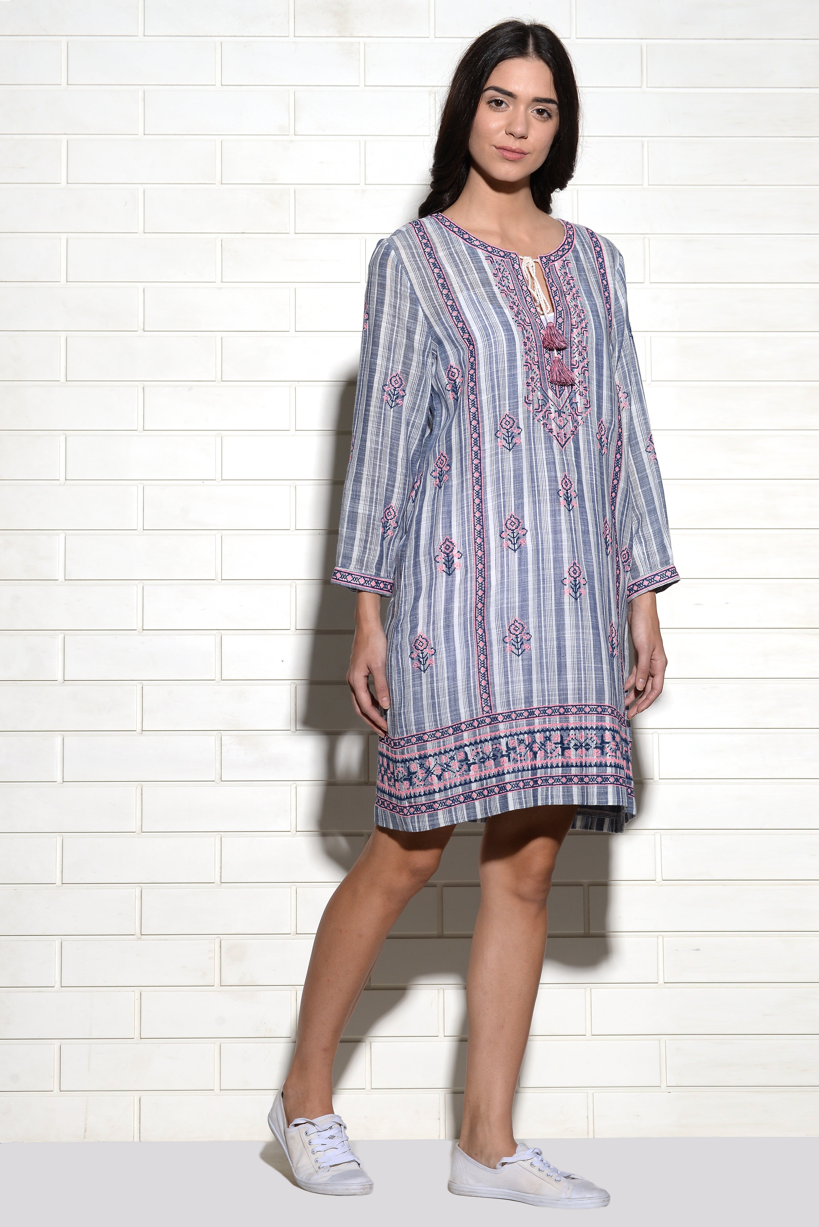 Embroidered Rijeka straight tunic dress