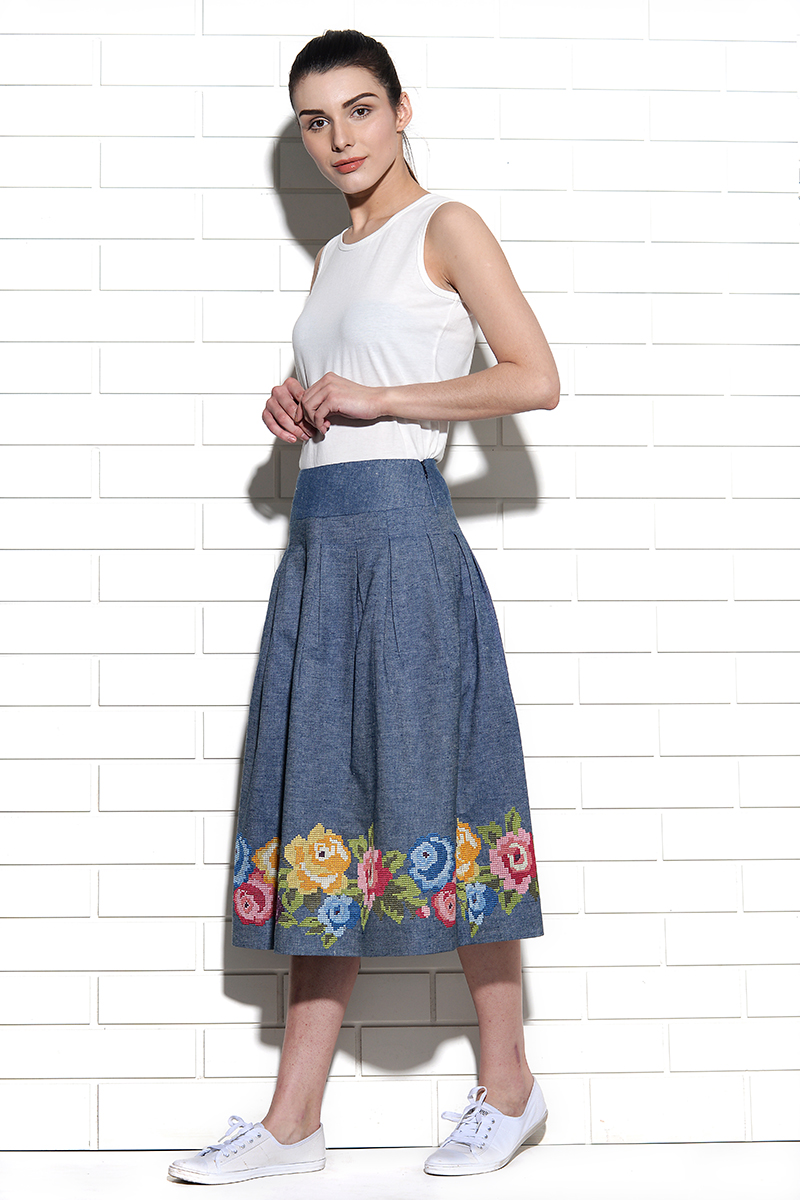 Coromell waisband skirt with pleats and rose cross stitch embroidery