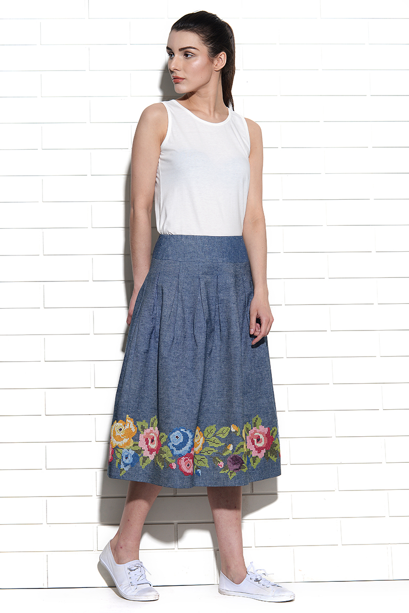 Coromell waisband skirt with pleats and rose cross stitch embroidery