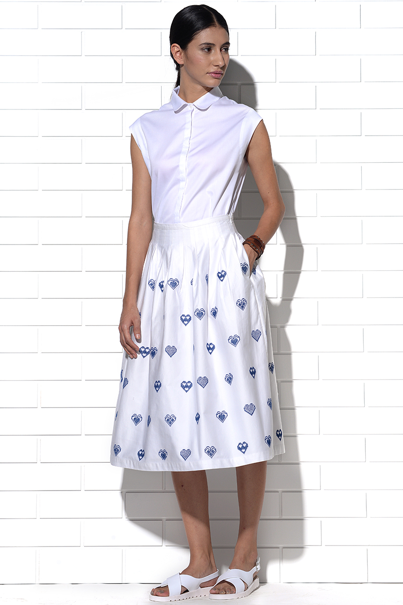 Corfu skirt in white with blue hearts embroidery