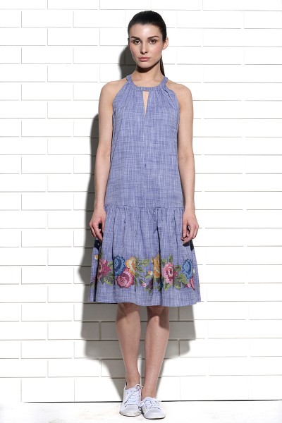 Bayamo low waist dress with rose cross stitch embroidery