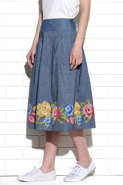 Coromell waisband skirt with pleats and rose cross stitch embroidery