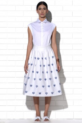Corfu skirt in white with blue hearts embroidery
