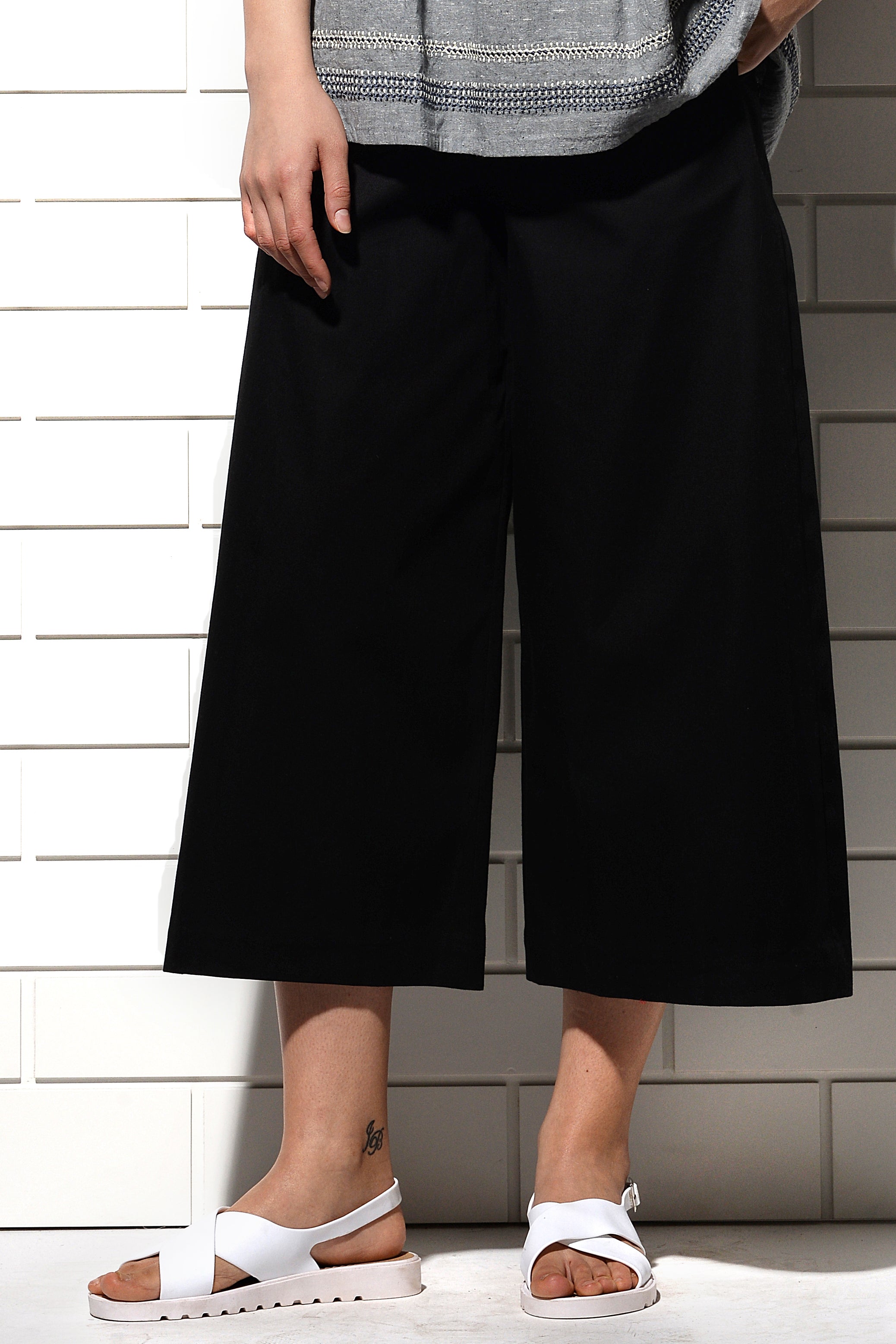 Caliph wide leg cropped pants black