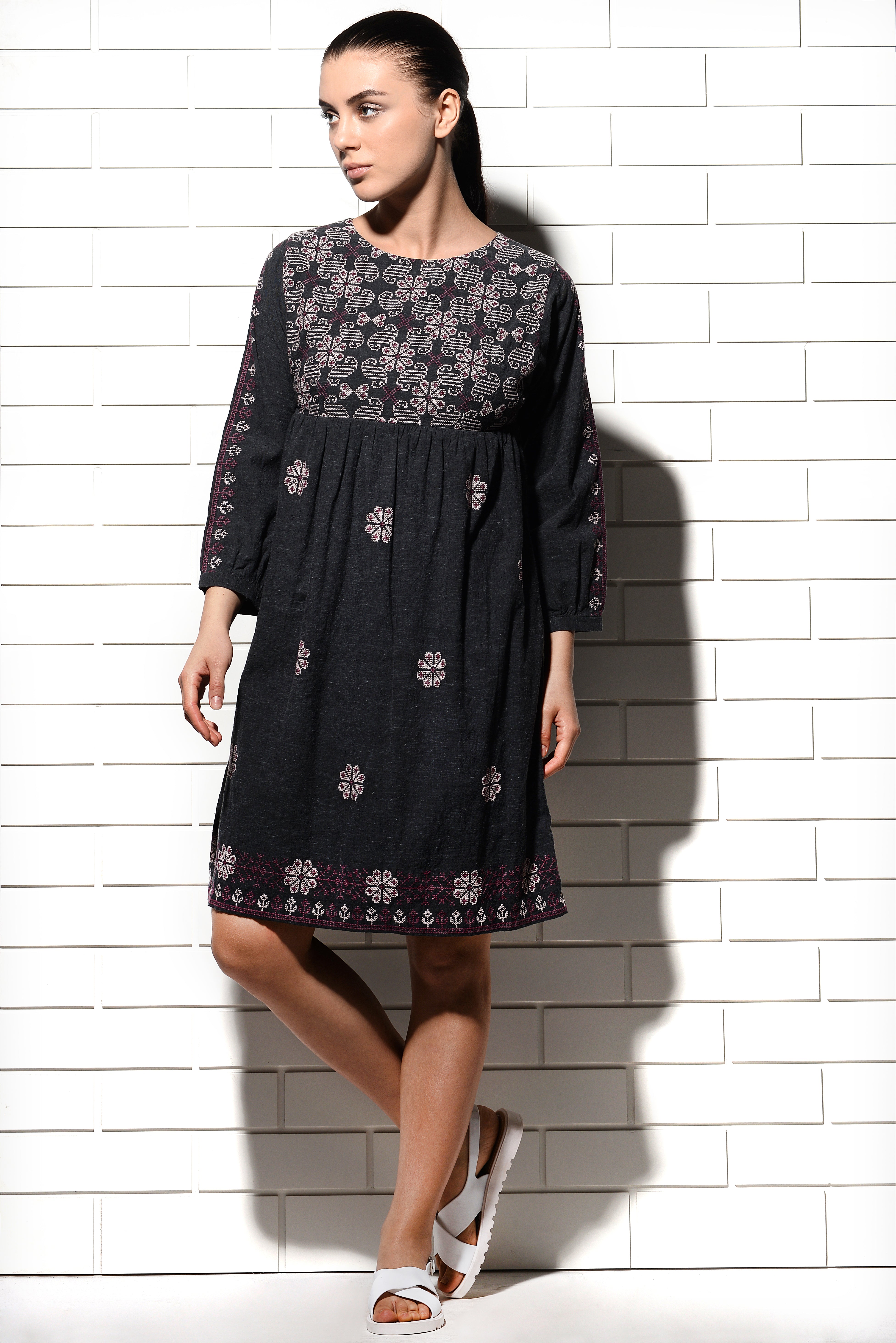 Leones embroidered Tunic Dress