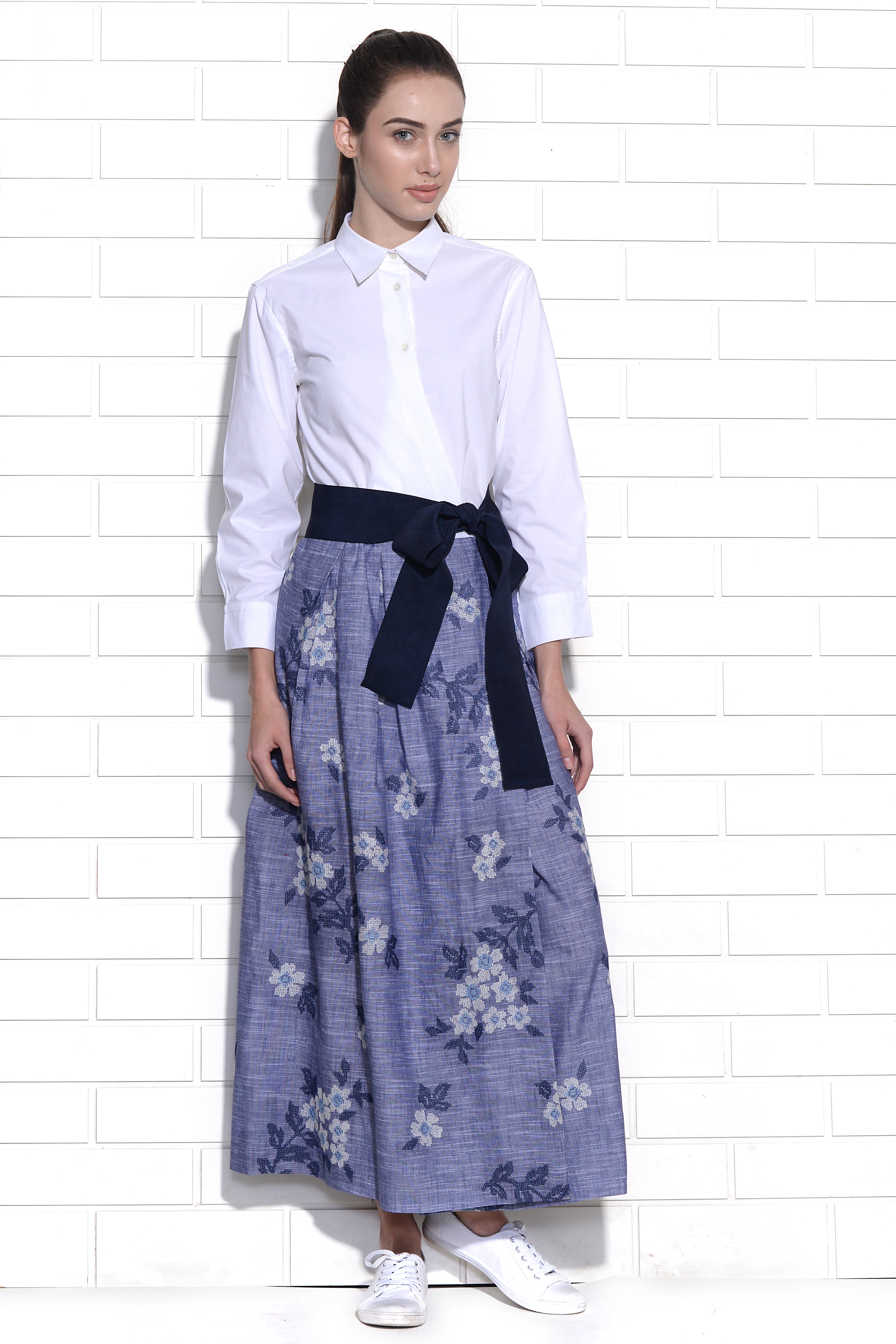 Bluecrown passion flower embroidered belted dress